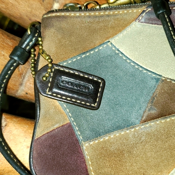 Coach Wristlet - Picture 4 of 9